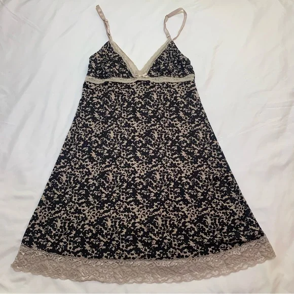 Izod | Dresses | Grunge Floral Print Lace Slip Dress | Poshmark